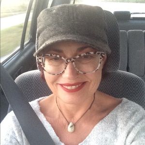 Meet your Posher, Victoria